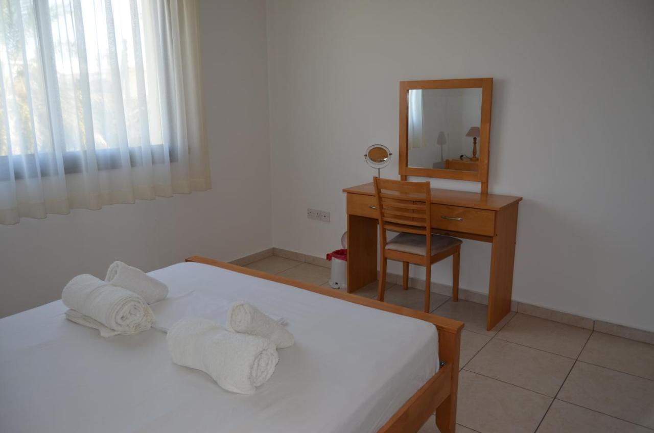 Faros Beach Apartment A102 Pafos Dış mekan fotoğraf