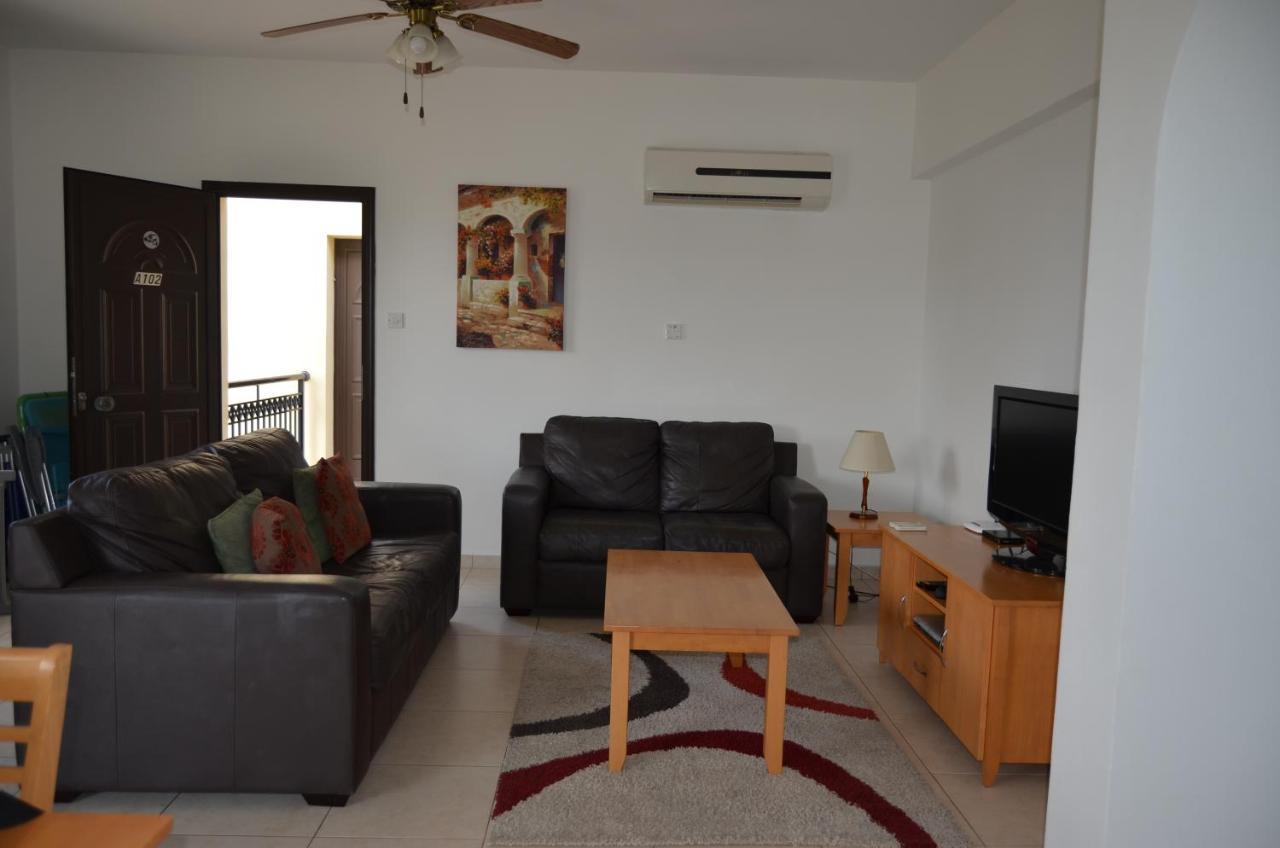 Faros Beach Apartment A102 Pafos Dış mekan fotoğraf