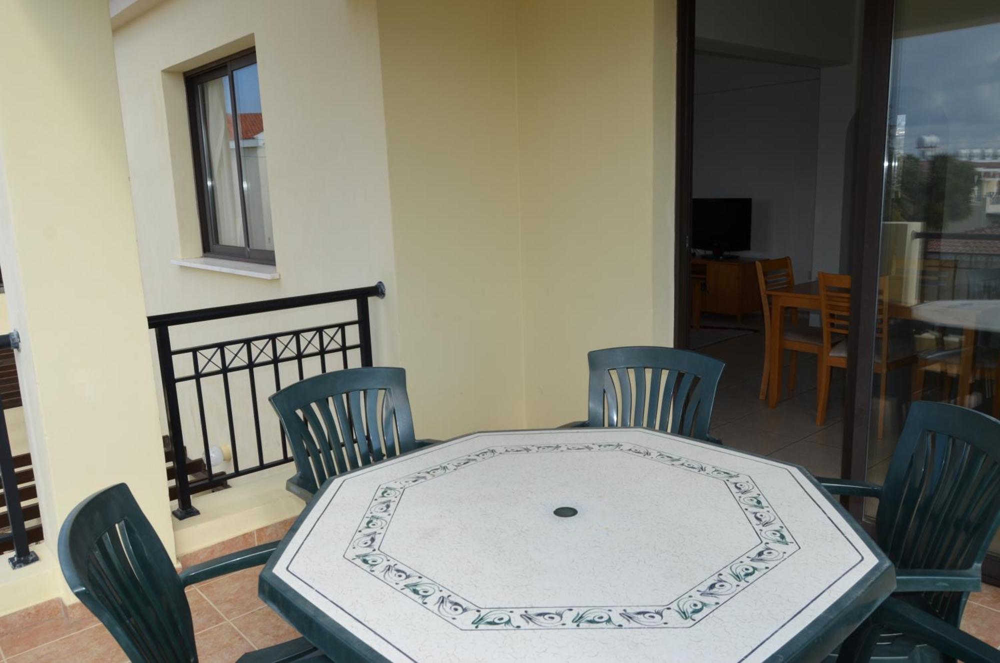 Faros Beach Apartment A102 Pafos Dış mekan fotoğraf